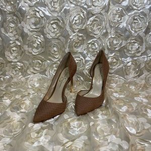 Jessica Simpson nude heels